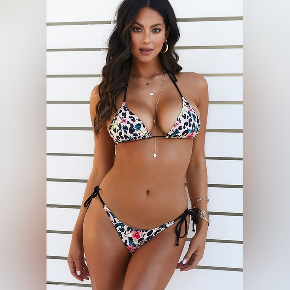 Hawaiian Goddess Triangle Top Bikini - Picture 1 of 3